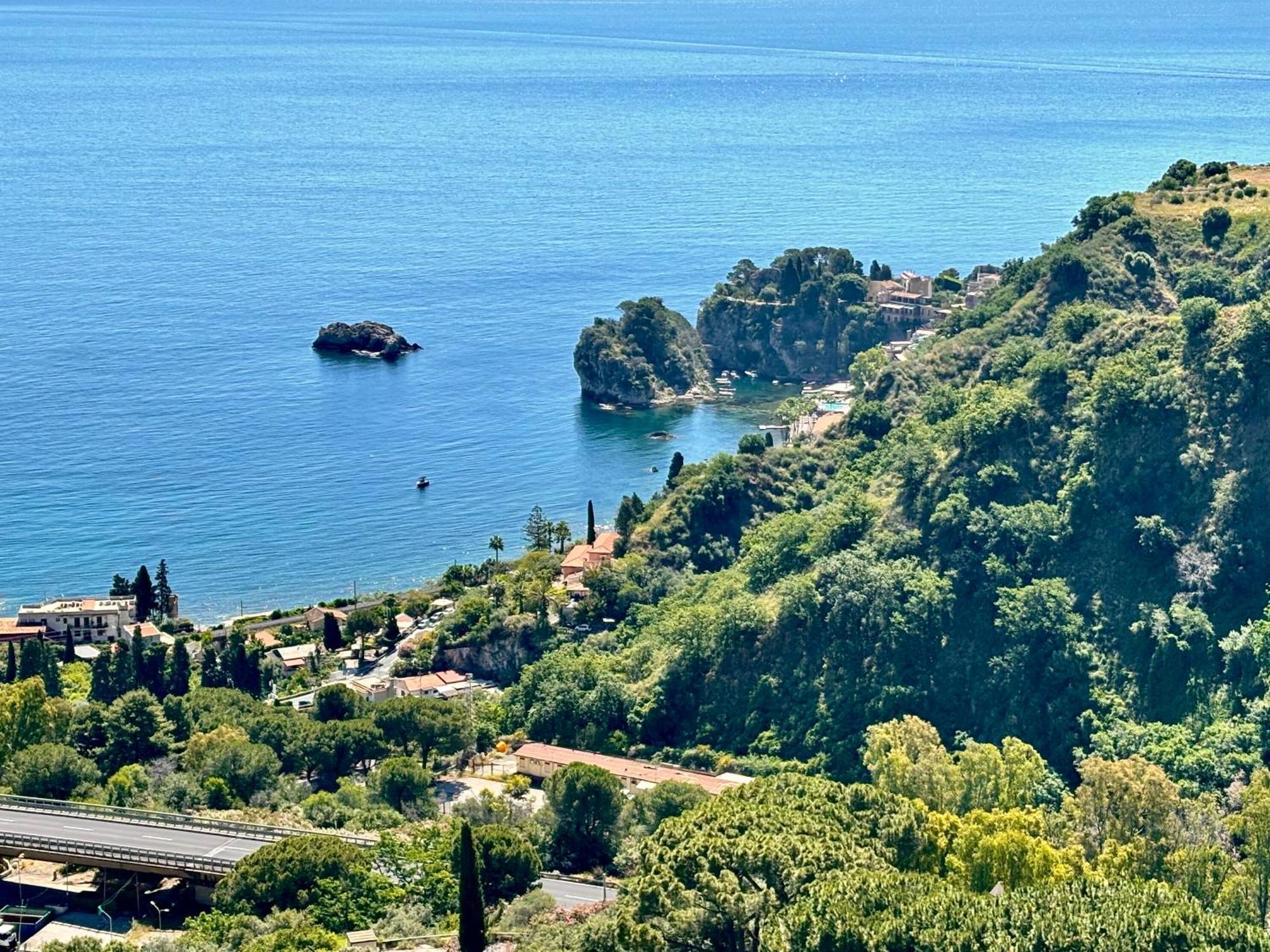 Mara'S House, 10 Minuti A Piedi Dal Centro, Parcheggio Privato Apartamento Taormina Exterior foto
