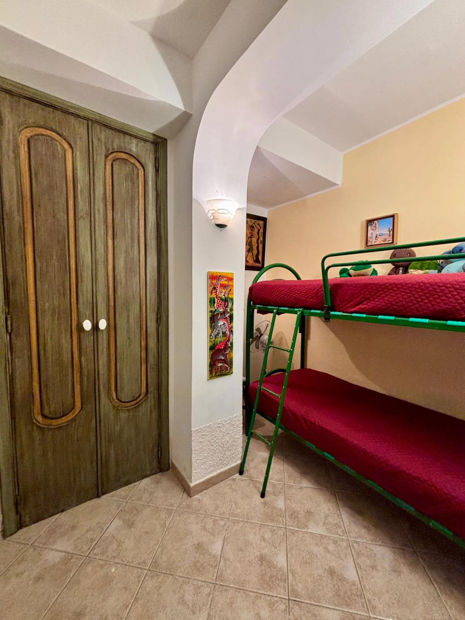 Mara'S House, 10 Minuti A Piedi Dal Centro, Parcheggio Privato Apartamento Taormina Exterior foto